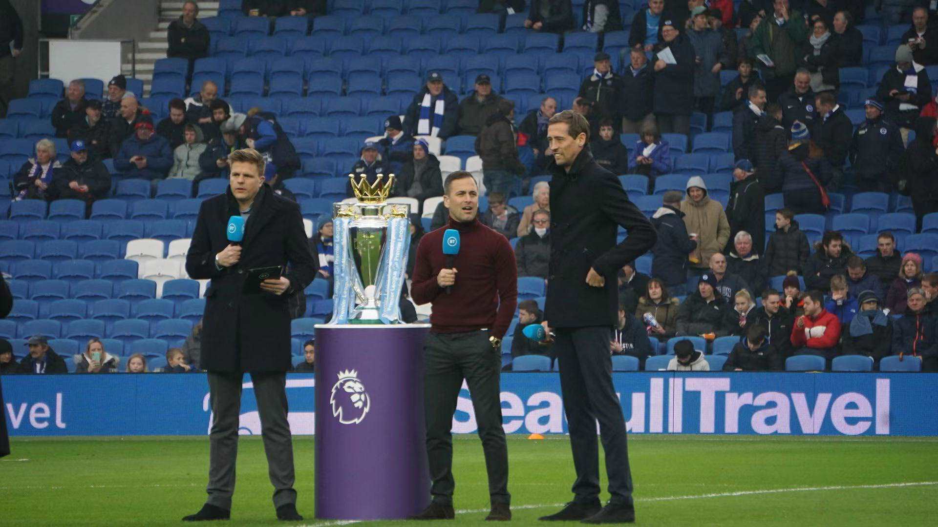 侧翼与替补 侧翼与替补